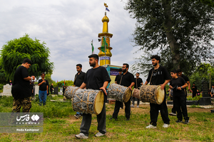 علم‌گردانی در روستای «باریک آبسر»