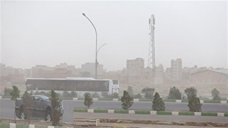 جولان گرد و خاک در آسمان قم