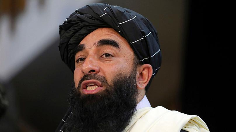 سخنگوی دولت سرپرست افغانستان: از ایران می‌خواهیم برای خروج مهاجرین صبر بیشتری داشته باشد