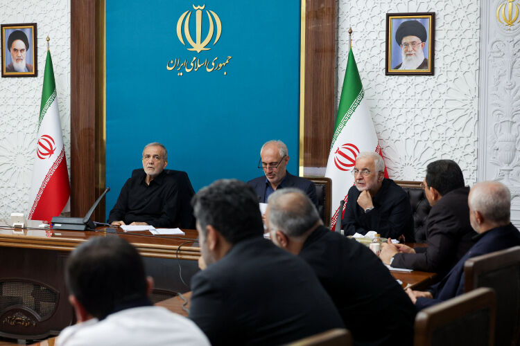 پزشکیان: دولت با همه ظرفیت‌ها در مسیر جبران خسارت مردم در جنگ تحمیلی گام بر می‌دارد
