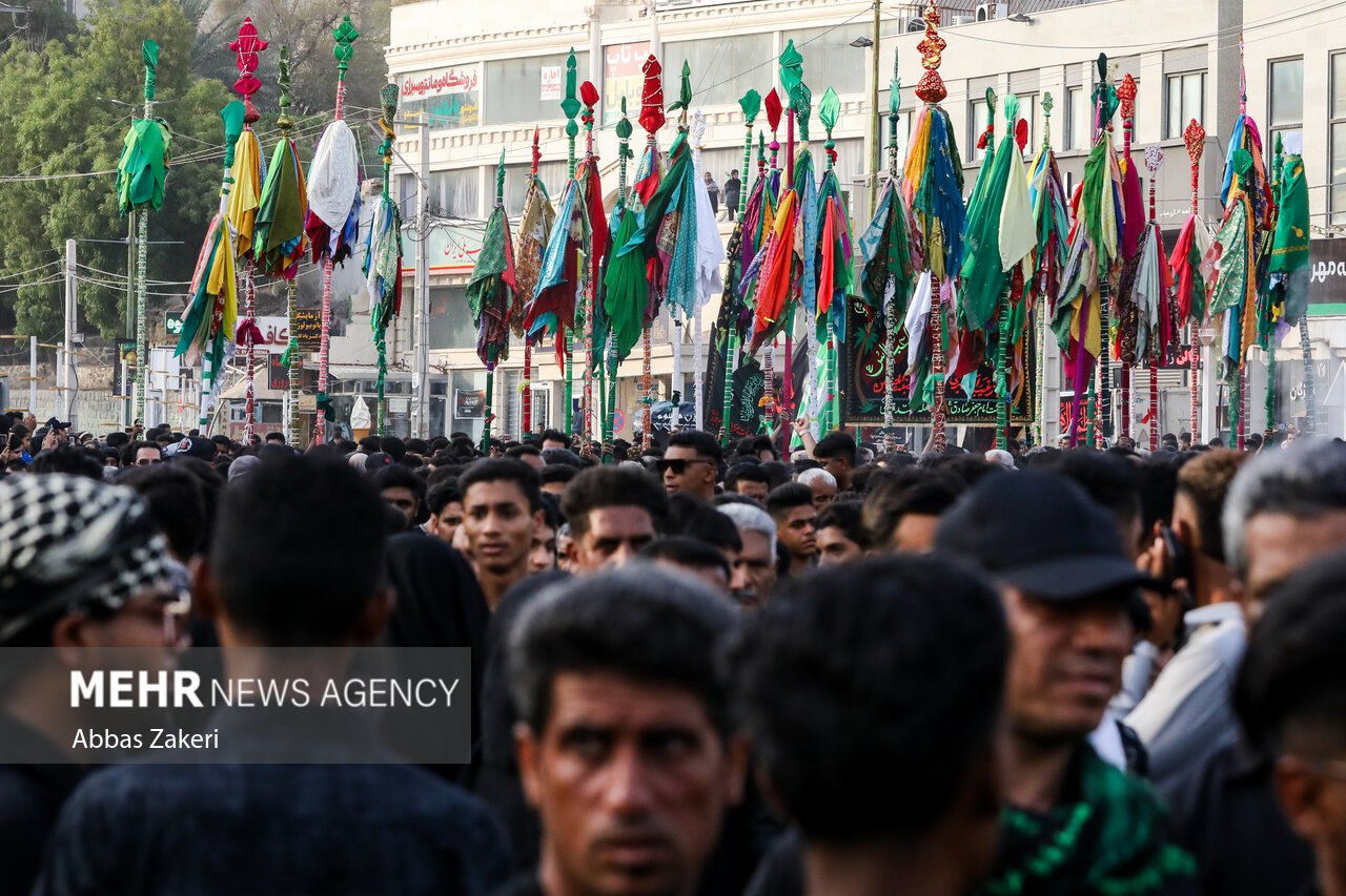 آئین ۴۰۰ ساله «علم گردانی» در میناب