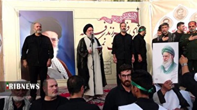 امروز ایران به عنوان نماد تمام دین به جنگ تمام کفر آمده است