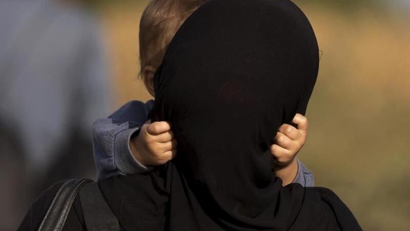 جنگ در تماشای مادرانه