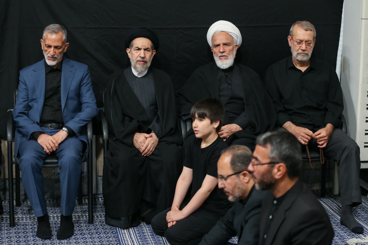 عکس/ تصاویری از مراسم عزاداری سید و سالار شهیدان(ع) در حسینیه امام خمینی(ره)