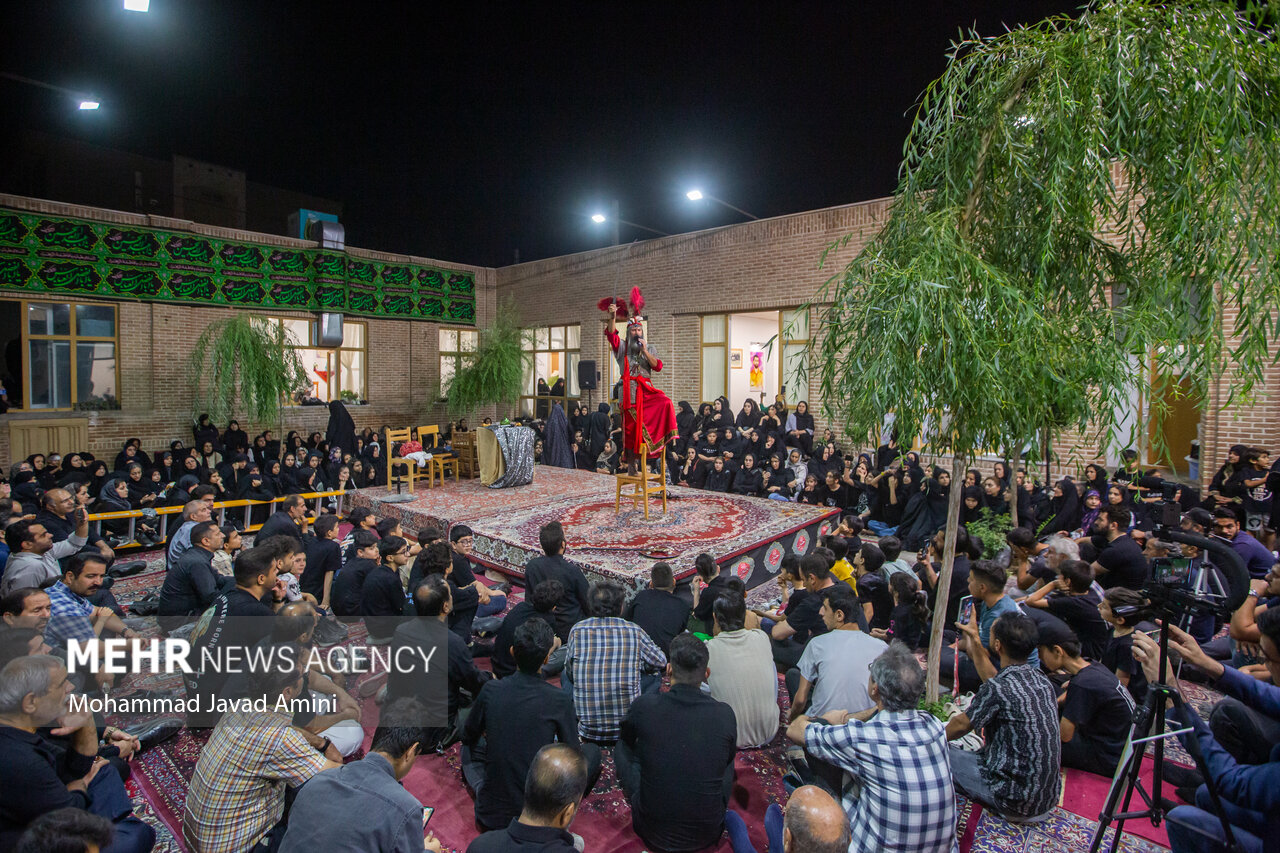 تعزیه‌خوانی دهه اول محرم در منزل شهید عباس بابایی