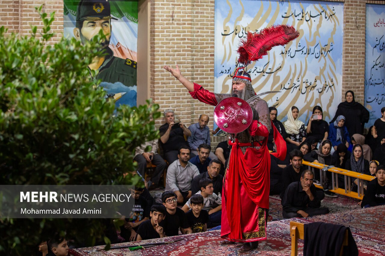 تعزیه‌خوانی دهه اول محرم در منزل شهید عباس بابایی