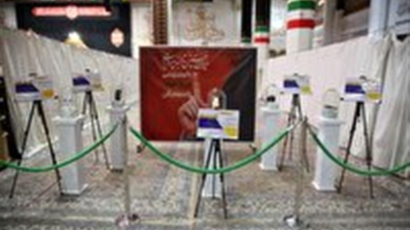 نمایشگاه سلاحت را انتخاب کن در حرم حضرت معصومه(س)