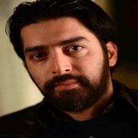 قاب غم‌انگیزی که از مزار بامداد بیات منتشر شد