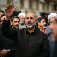 عکس/ تصویری از فرمانده جدید هوافضای سپاه، در مراسم شب گذشته حسینیه امام خمینی
