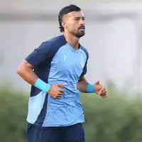 کپی‌برداری استقلال از بارسلونا در پوستر رامین رضاییان