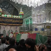 شهید امنیت شیراز بر دستان زائران و مجاوران حرم شاهچراغ(ع) تشییع شد