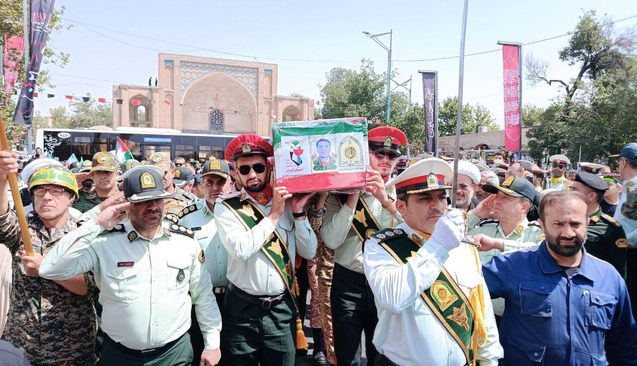 مراسم تشییع شهید فراجا در قزوین برگزار شد
