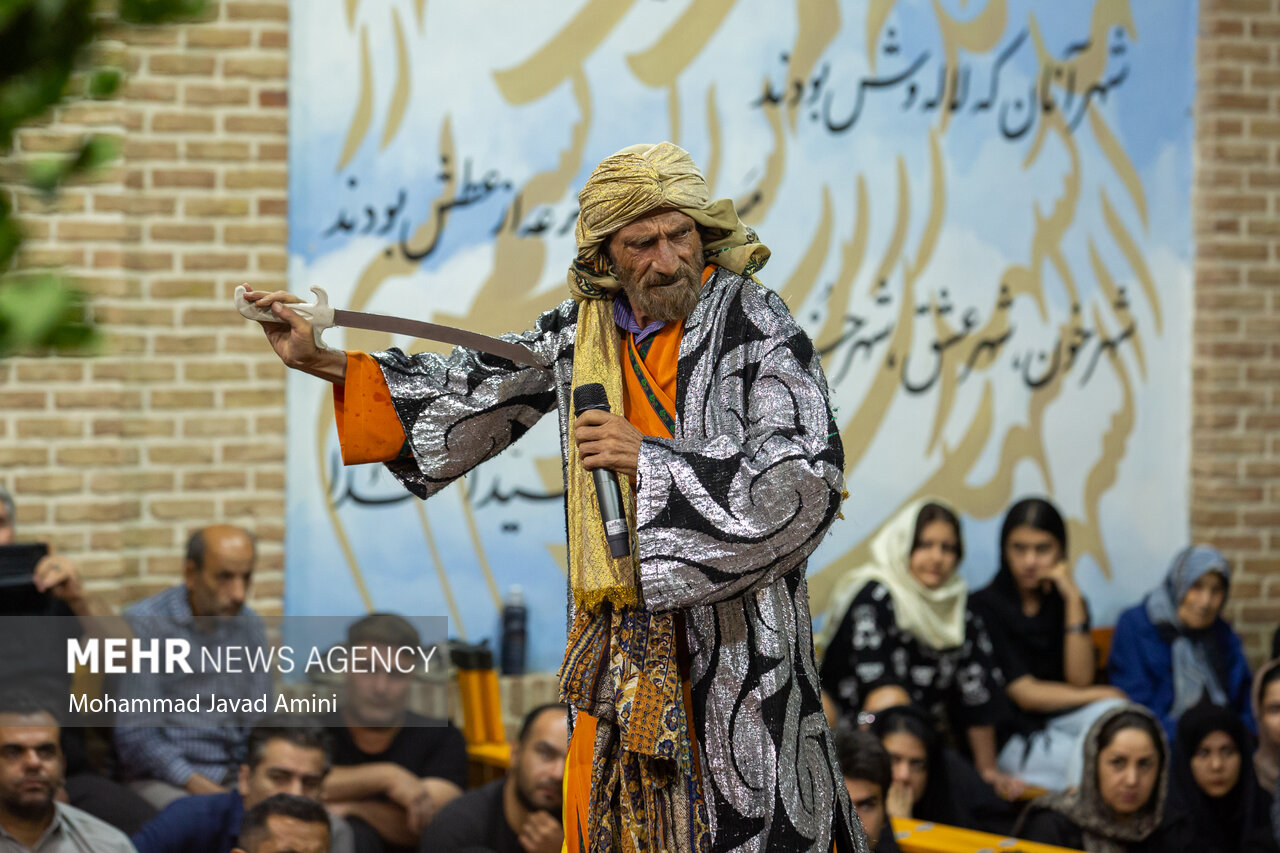 تعزیه‌خوانی دهه اول محرم در منزل شهید عباس بابایی
