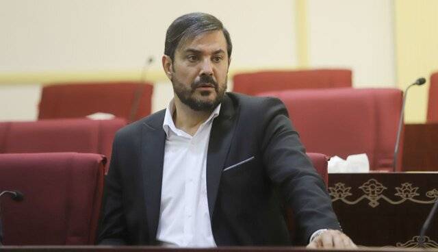 نیما نکیسا: خوشحالم هموطن کسانی هستم که خاک‌ فروش نیستند