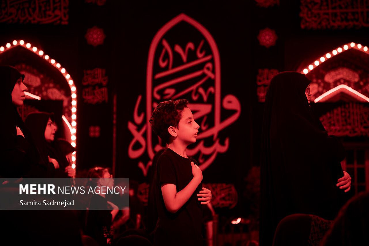  عزاداری شب هفتم محرم در هیئت «ریحانه النبی»  
