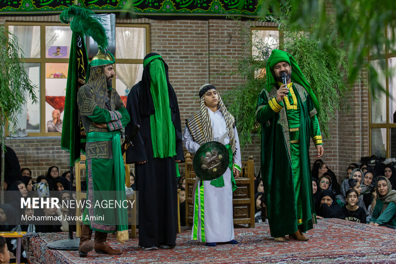 تعزیه‌خوانی دهه اول محرم در منزل شهید عباس بابایی