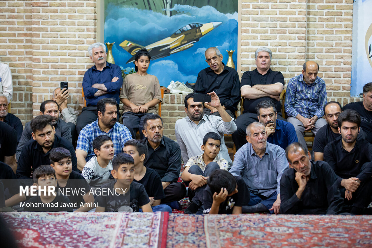 تعزیه‌خوانی دهه اول محرم در منزل شهید عباس بابایی