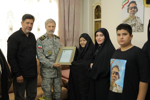 فرمانده ارتش: نیروهای مسلح با یکبار دیگر نشان دادند که با قدرت، پاسخ دشمنان را خواهند داد