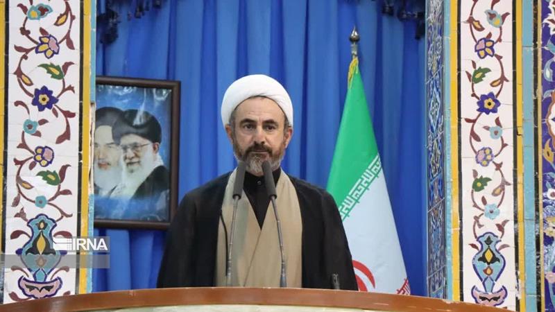 امام جمعه ایلام: وحدت و ولایت فقیه، رمز اقتدار ایران در مقابل توطئه دشمنان است