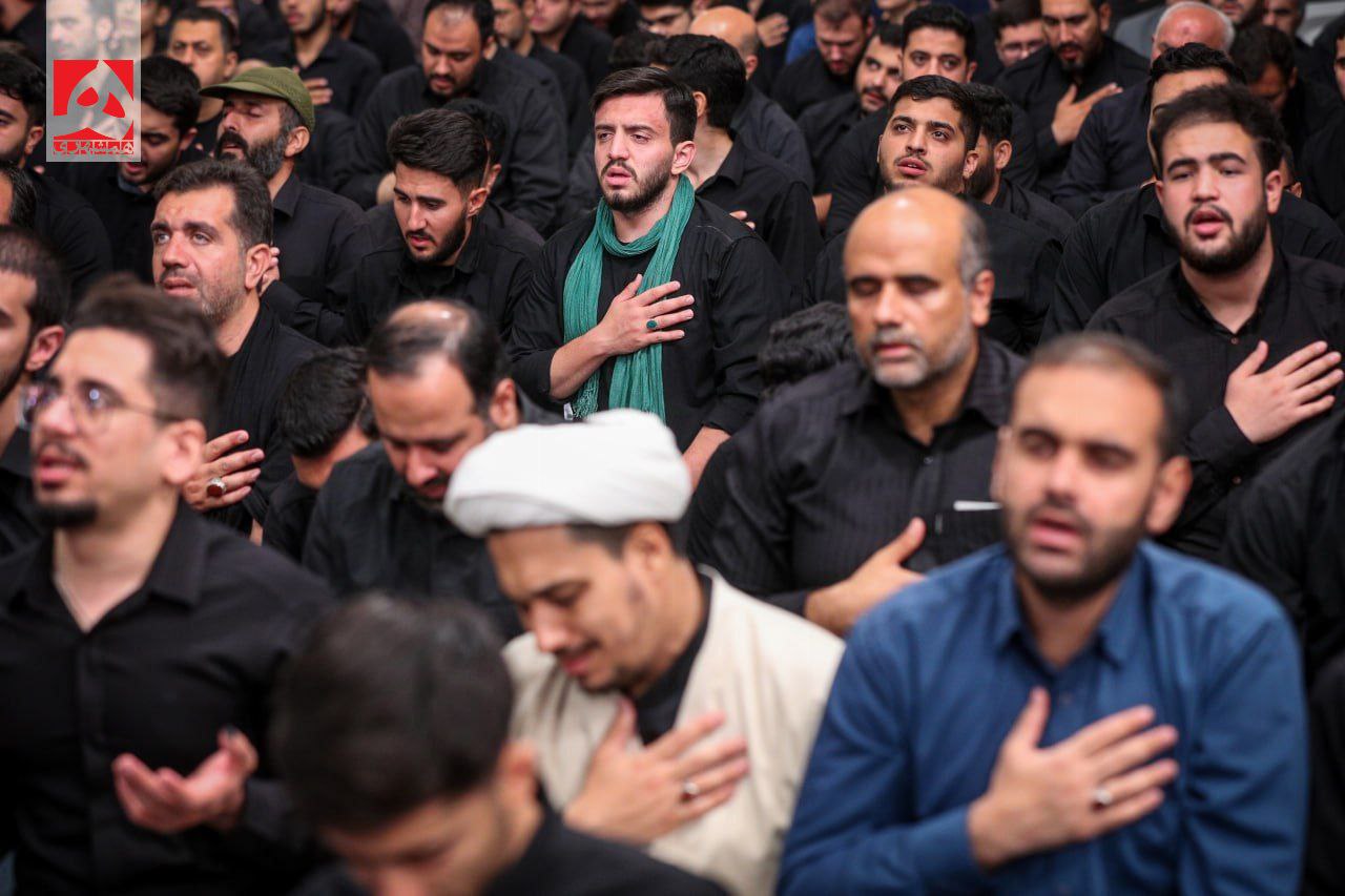 عکس/ مراسم عزاداری ایام شهادت حضرت اباعبدالله الحسین (ع) در حسینیه امام خمینی