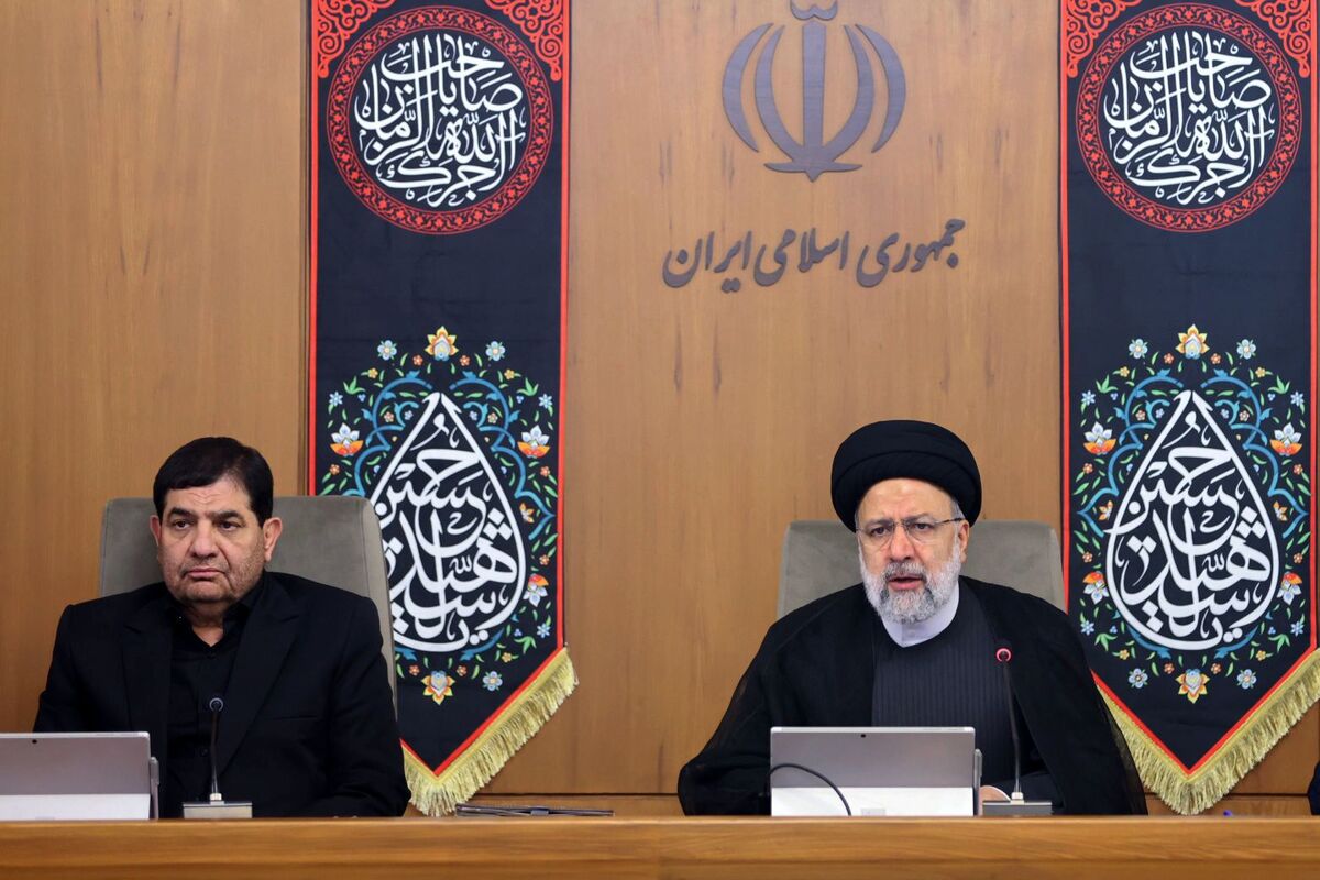 روضه‌خوانی روضه حضرت عباس(ع) توسط شهید جمهور در جلسه هیئت دولت