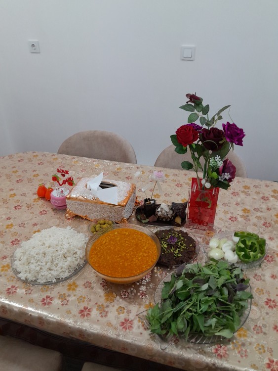 از شما/خوشمزه نهارامروزمون دال عدس ،نوش نگاه گرمتان😋😋😋🩶🩶