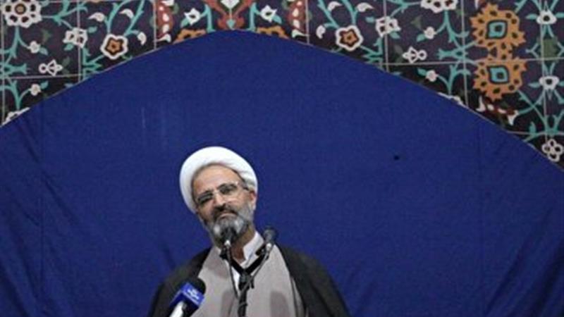 مکتب عاشورا الهامبخش ملت ایران