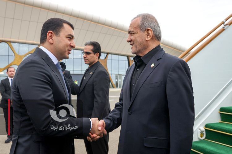 عکس/ ورود رئیس‌جمهور به جمهوری آذربایجان