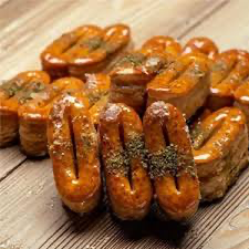 با یک بسته خمیر هزارلا  شیرینی زبان خوشمزه درست کن!