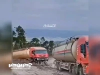 شرایط عجیب لاستیک محور جلوی تریلی حمل سوخت!