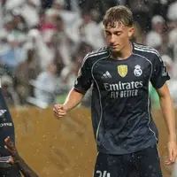 پدر هویسن با تمسخر بارسلونا جنجال به به پا کرد