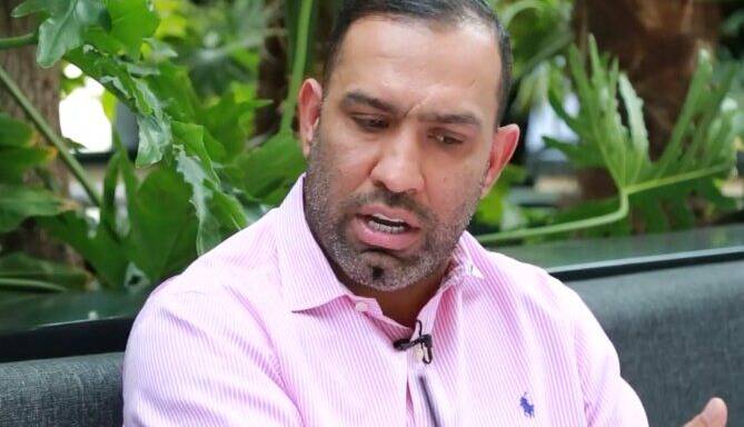 سیاوش اکبرپور هدایت تیم فوتبال بعثت کرمانشاه را برعهده گرفت