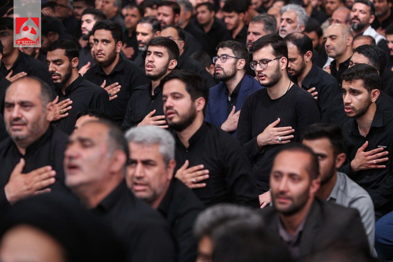 عکس/ مراسم عزاداری ایام شهادت حضرت اباعبدالله الحسین (ع) در حسینیه امام خمینی