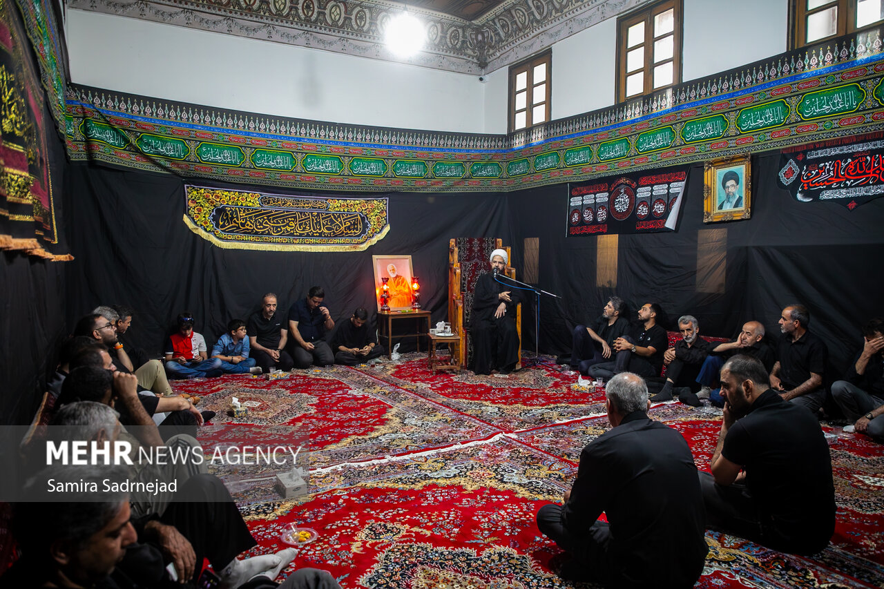 آیین عزاداری حسینی در خانه تاریخی ملک