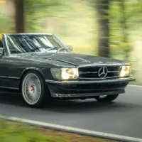 بازتولید مرسدس SL نسل R107 با پیشرانه V8 مدرن AMG
