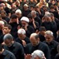 اقامه نماز ظهر تاسوعا در حرم حضرت معصومه (س)