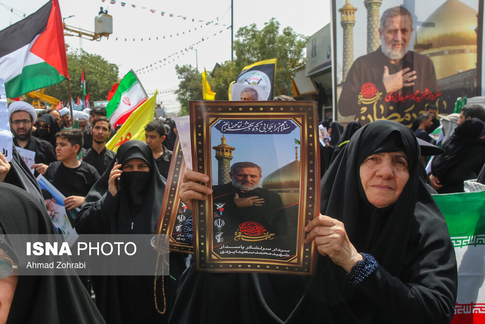 عکس/ تشییع پیکر سرلشگر محمد سعید ایزدی و جانباز شهید محمد آقازیارتی در قم