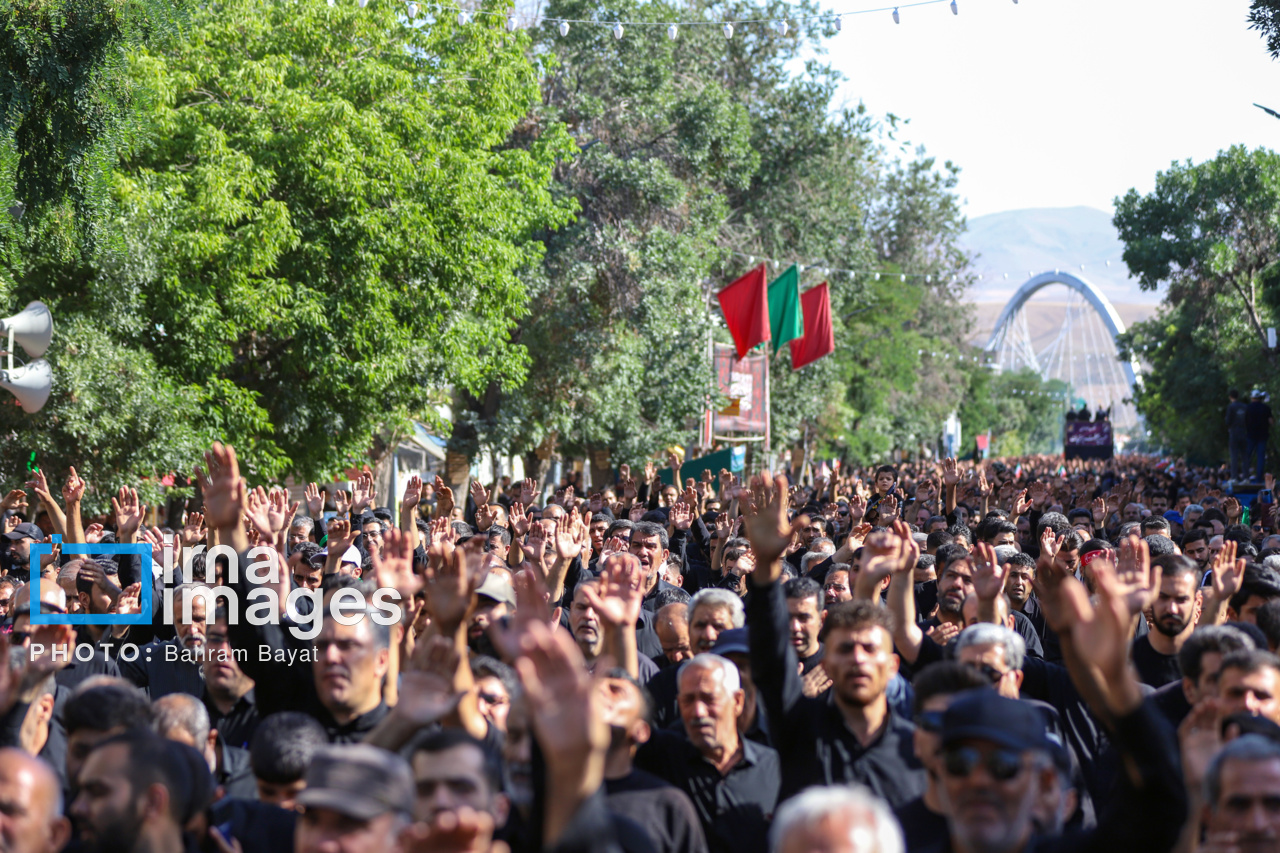عکس/ اجتماع عزاداران حسینیه اعظم زنجان در «یوم العباس»
