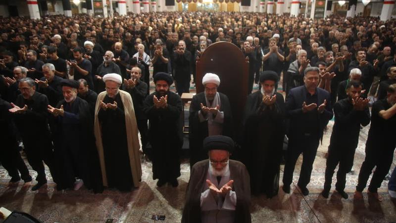 نماز جماعت ظهر تاسوعا در قم اقامه شد
