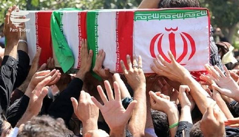 تشییع پیکر ۲ شهید همزمان با عاشورای حسینی در حرم مطهر رضوی