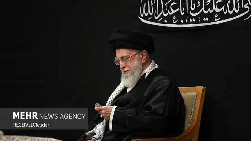 بازتاب حضور مقام معظم رهبری در مراسم شب عاشورا در رسانههای جهان