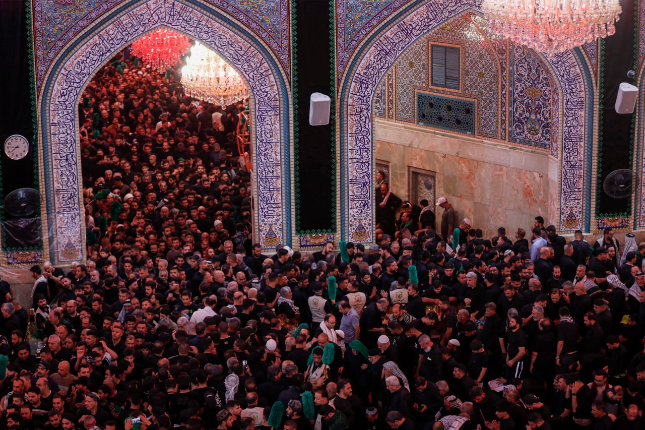 عکس/ تصاویر خبرگزاری فرانسه از شب عاشورا در کربلای معلی