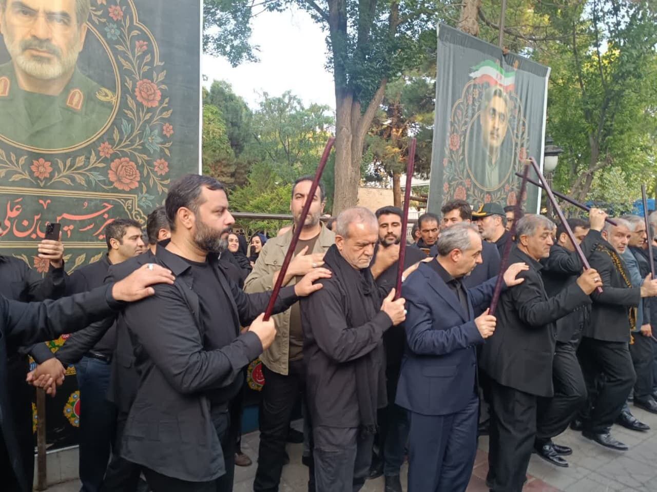 حضور پزشکیان در میان عزاداران حسینی(ع) در تبریز
