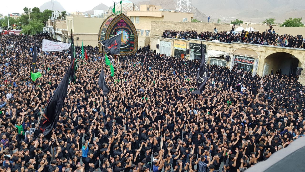 دلدادگان حسینی در یزد سنگ تمام گذاشتند