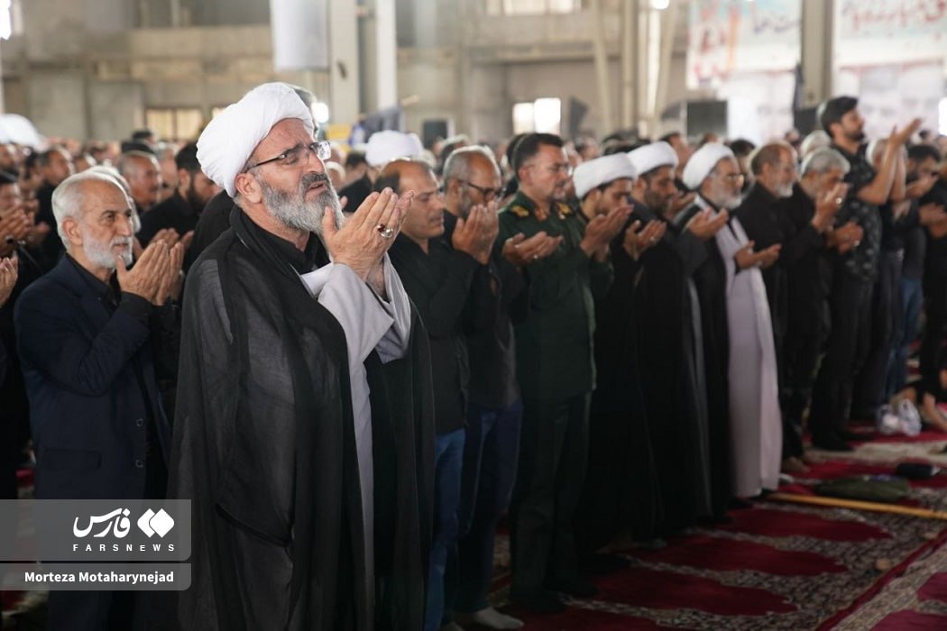  نماز ظهر عاشورا در سمنان