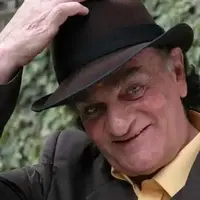 پسر فتحعلی اویسی بچه‌دار شد