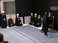 فیلم لحظه‌ای که رهبر انقلاب به حاج محمود کریمی گفتند: ای ایران بخوان...