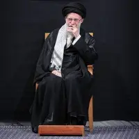 عکس/ تصویری جالب توجه از حضور امشب رهبر انقلاب در مراسم عزاداری سالار شهیدان