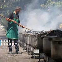 طبخ و توزیع ۷۲ دیگ غذای نذری در ظهر عاشورای بجنورد  