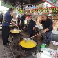 پخت ۱۰ هزار پُرس غذای نذری همزمان با روز عاشورا در آستانه اشرفیه